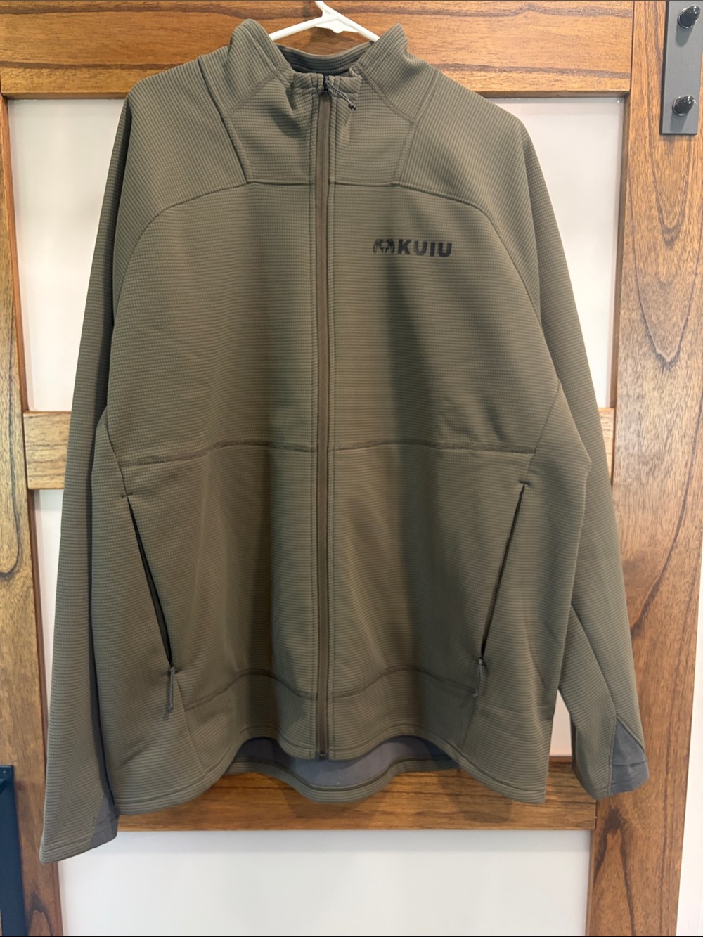 KUIU Men's Olive Green Lightweight Zip Jacket CB
